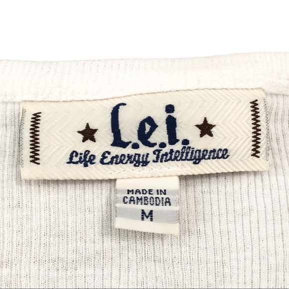 L.e.i. Eyelet sleeveless blouse camisole halter top size medium - Picture 3 of 3